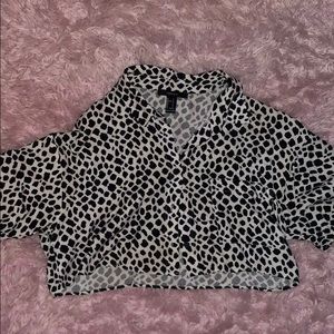 Forever 21 Cute flowy crop top